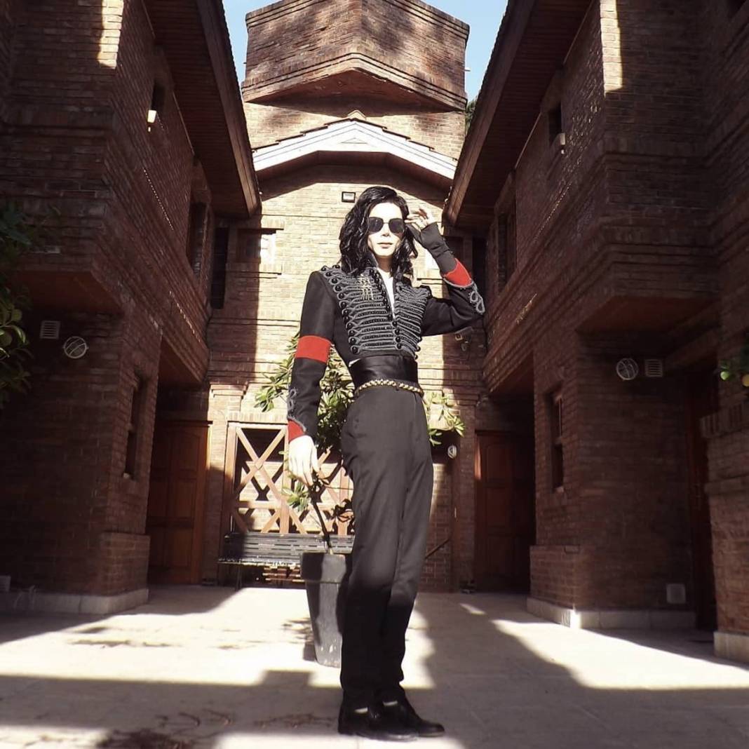 Michael Jackson'a benzemek için 40 bin dolar harcadı! Bakın neye benzedi... 8